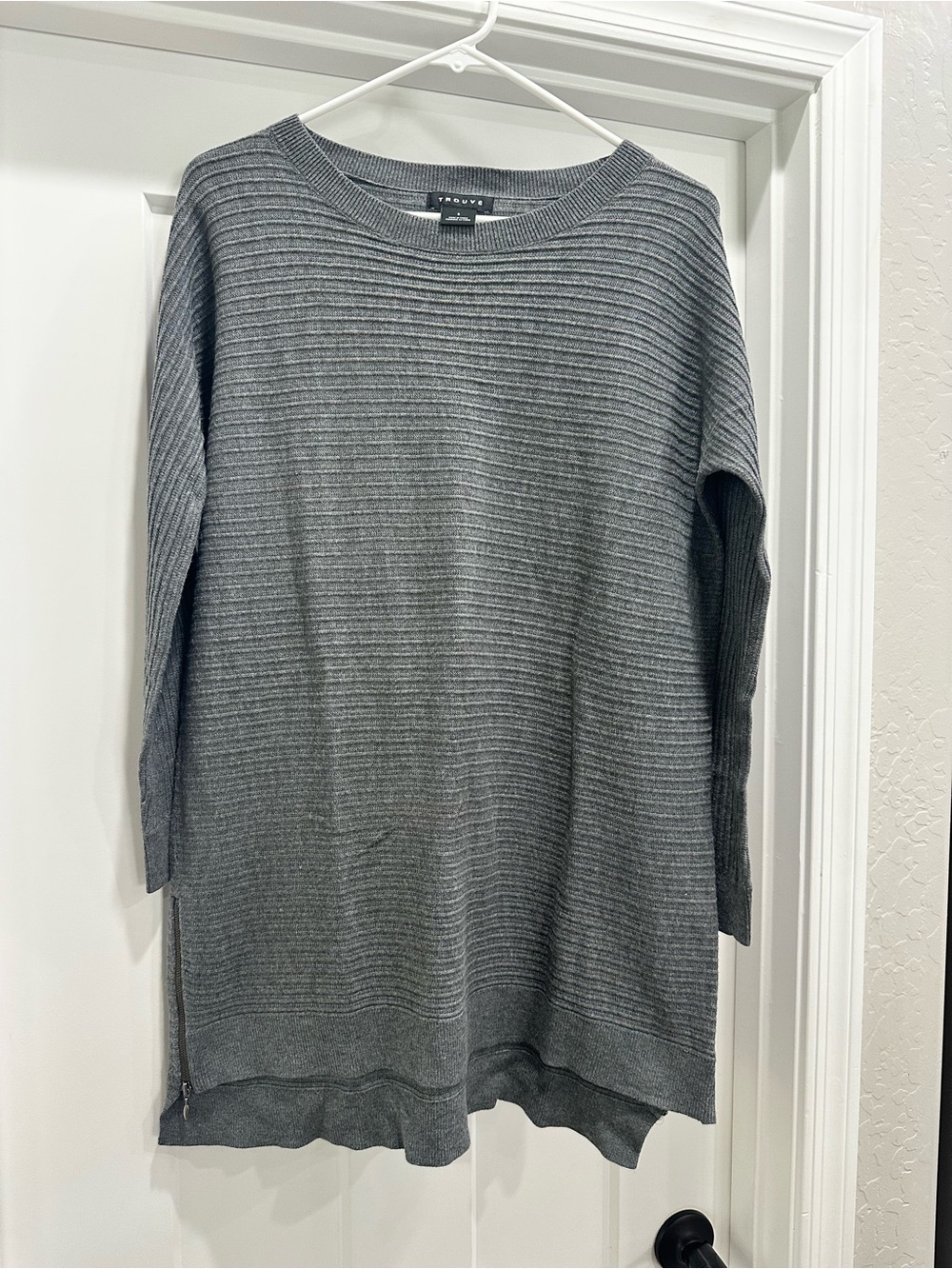 Trouve Gray Ribbed Crewneck Tunic Sweater
